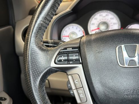 Used 2011 Honda Pilot Touring image 27