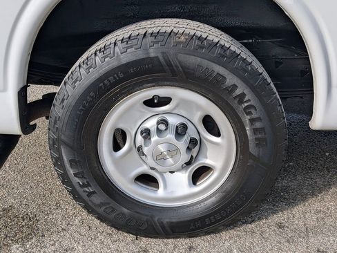 Used 2019 Chevrolet Express 2500 w/ Communications Package image 18