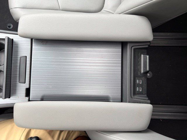 Used 2025 Toyota Sienna XLE w/ XLE Plus Package AWD/4WD image 19