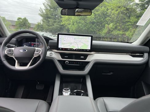 New 2026 Ford Explorer Active w/ Active Comfort Package AWD/4WD image 23