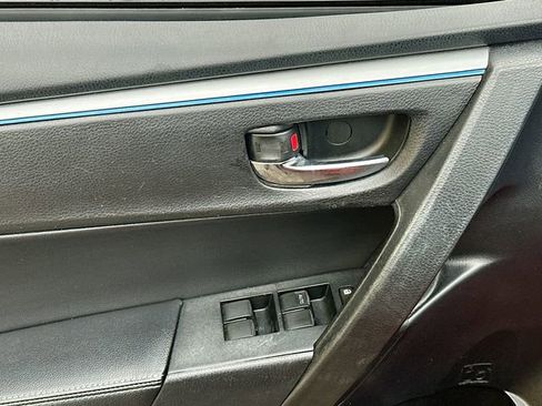 Used 2014 Toyota Corolla S FWD image 18