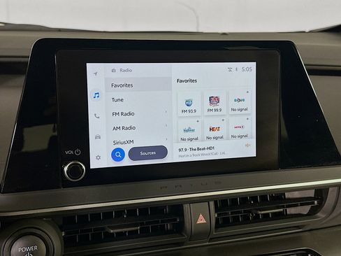 Used 2025 Toyota Prius LE image 21