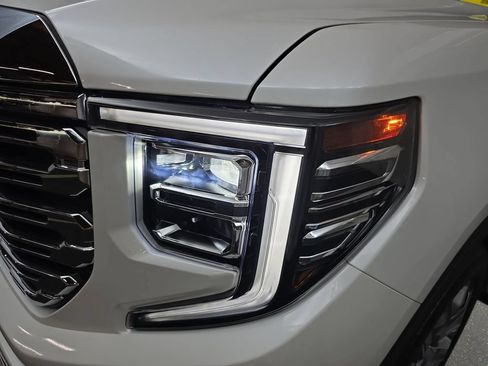 Used 2024 GMC Sierra 1500 Denali AWD/4WD image 30