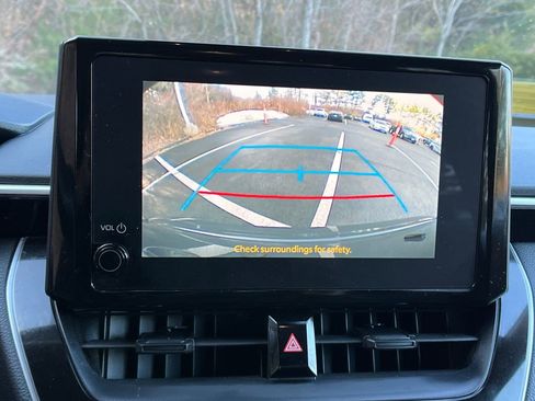 Used 2024 Toyota Corolla LE image 19