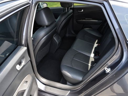 Used 2019 Kia Optima S w/ S Panoramic Sunroof Package FWD image 13