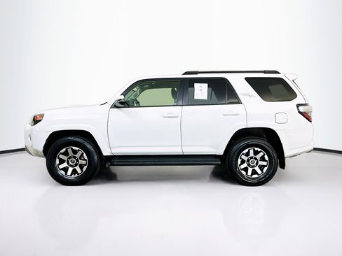 Used 2024 Toyota 4Runner TRD Off-Road Premium image 4