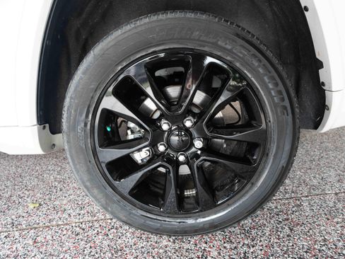 Used 2021 Jeep Grand Cherokee Laredo X AWD/4WD image 29