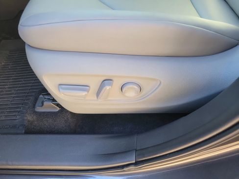 Certified 2025 Toyota Highlander XLE AWD/4WD image 27
