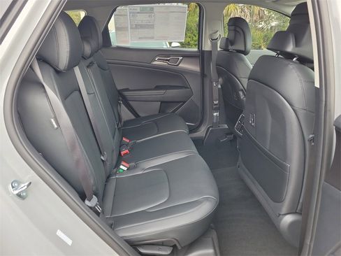 New 2026 Kia Sportage EX image 12
