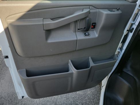 Used 2025 Chevrolet Express 2500 Extended w/ Driver Convenience Package RWD image 22