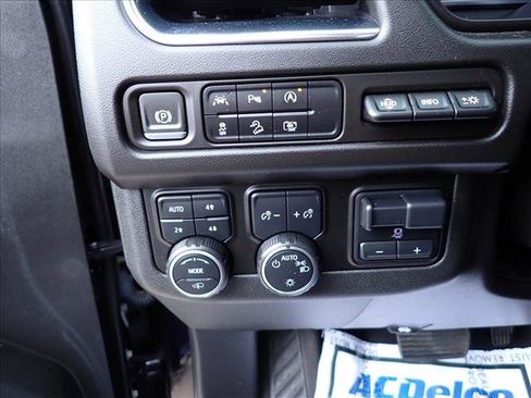 Used 2023 Chevrolet Tahoe High Country AWD/4WD image 18