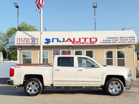 Used 2017 Chevrolet Silverado 1500 LTZ w/ Sport Package AWD/4WD image 3
