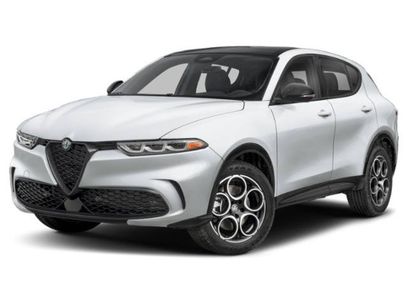 Used 2025 Alfa Romeo Tonale w/ Premium Package