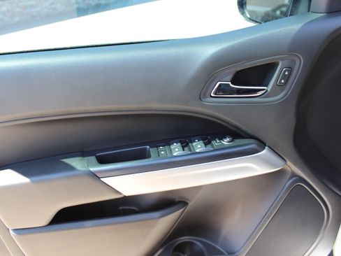 Used 2022 Chevrolet Colorado ZR2 image 16