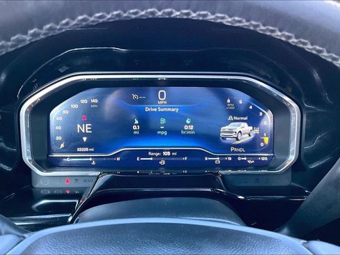 Used 2022 Chevrolet Silverado 1500 LT image 10