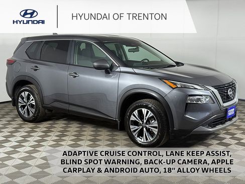 Used 2022 Nissan Rogue SV image 1