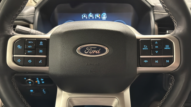 Used 2024 Ford Expedition Limited AWD/4WD image 16
