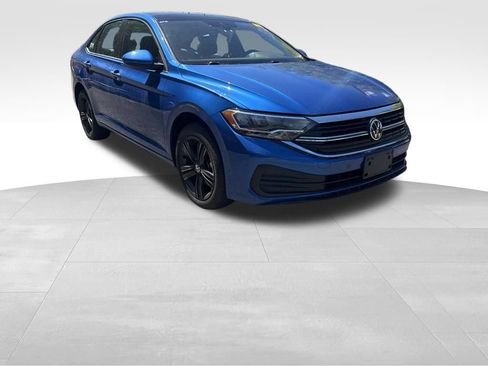 Used 2023 Volkswagen Jetta SE FWD image 9