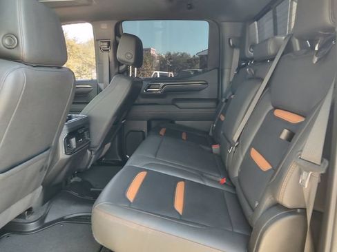 Used 2022 GMC Sierra 1500 AT4 w/ AT4 Preferred Package AWD/4WD image 27