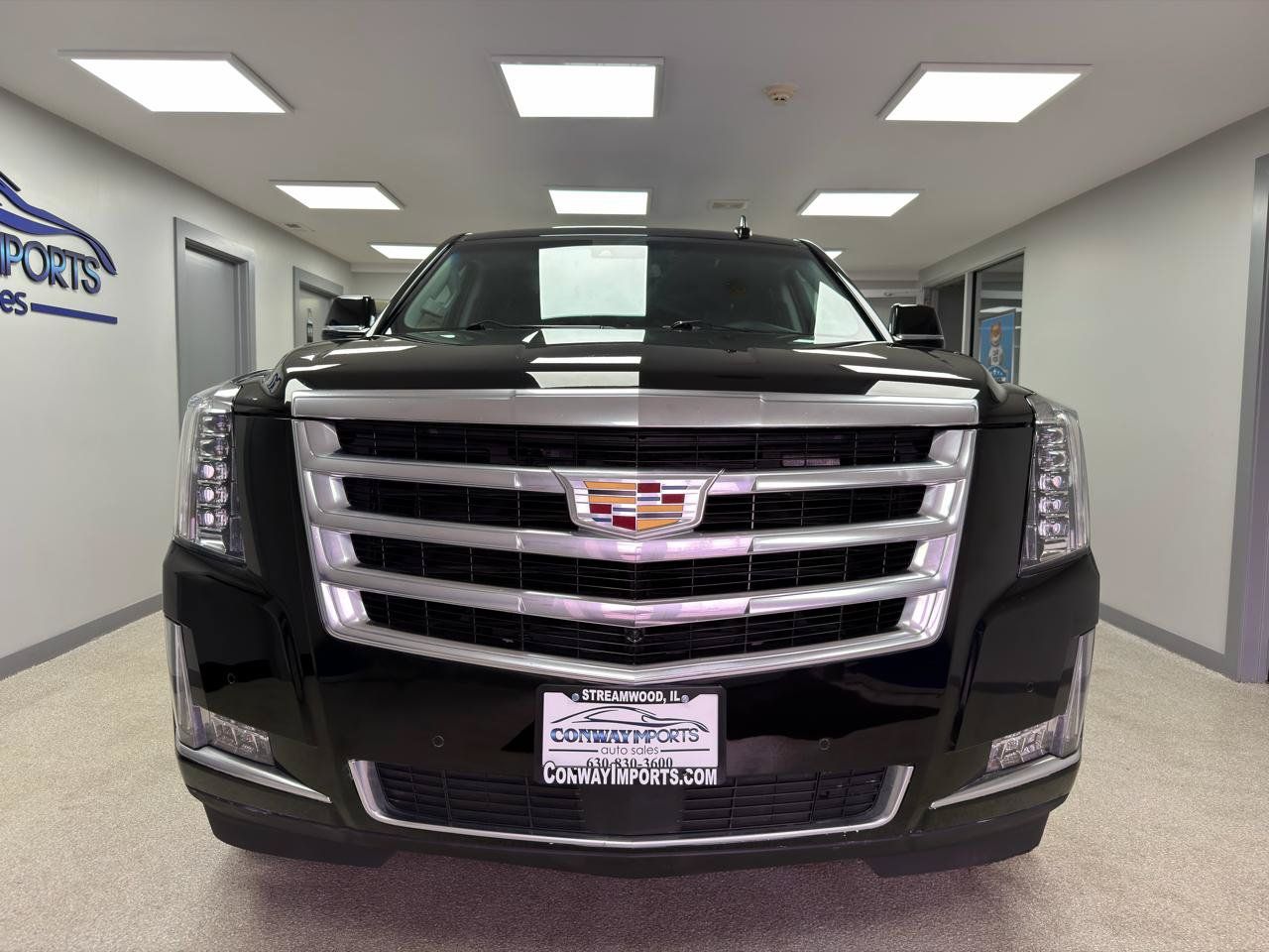 Used 2017 Cadillac Escalade Premium Luxury AWD/4WD image 6