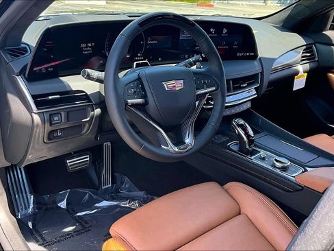 New 2026 Cadillac CT5 V w/ Platinum Package AWD/4WD image 9