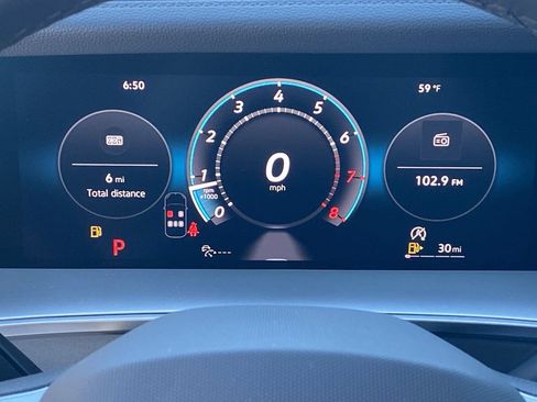 New 2026 Volkswagen Tiguan SE R-Line FWD image 27