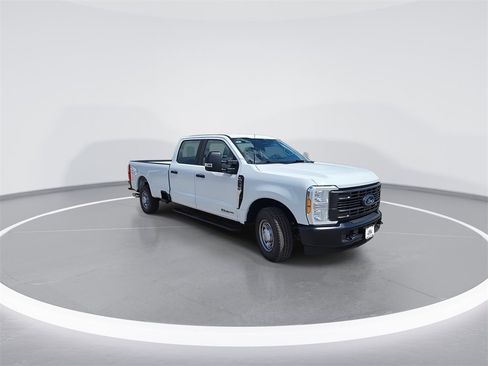 New 2026 Ford F250 XL image 2