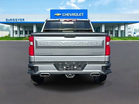 Used 2020 Chevrolet Silverado 1500 High Country w/ Technology Package image 10