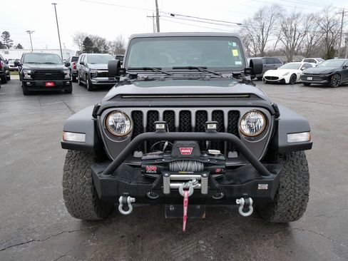 Used 2019 Jeep Wrangler Sport image 8