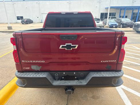 Used 2022 Chevrolet Silverado 1500 Custom Trail Boss w/ Safety Confidence Package AWD/4WD image 6