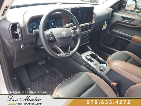 Used 2025 Ford Bronco Sport Outer Banks w/ Outer Banks Tech Package+ AWD/4WD image 16
