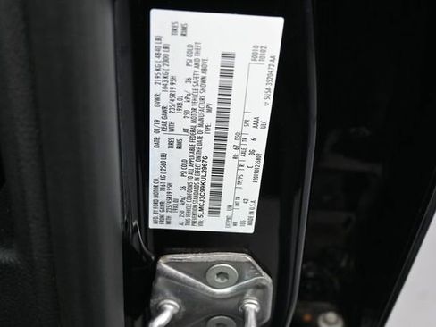 Used 2019 Lincoln MKC Reserve FWD image 18
