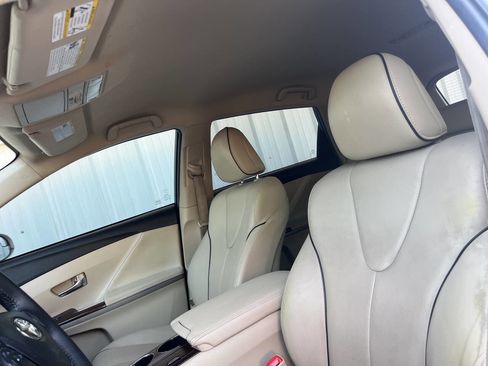 Used 2014 Toyota Venza LE image 12