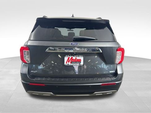 Used 2020 Ford Explorer XLT w/ Equipment Group 202A image 6
