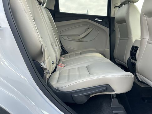 Used 2017 Ford Escape Titanium image 17