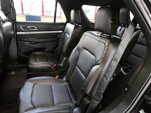 Used 2018 Ford Explorer Sport w/ Equipment Group 401A AWD/4WD image 32