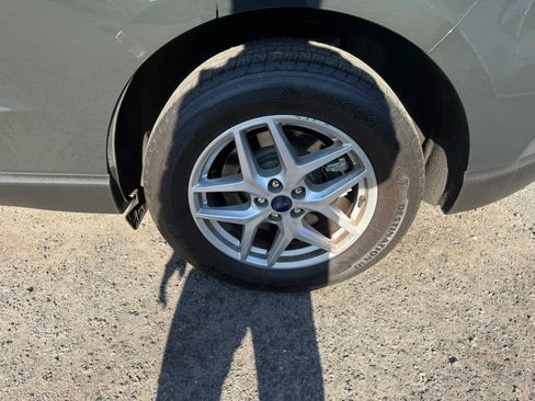 Used 2022 Ford Edge SEL AWD/4WD image 9