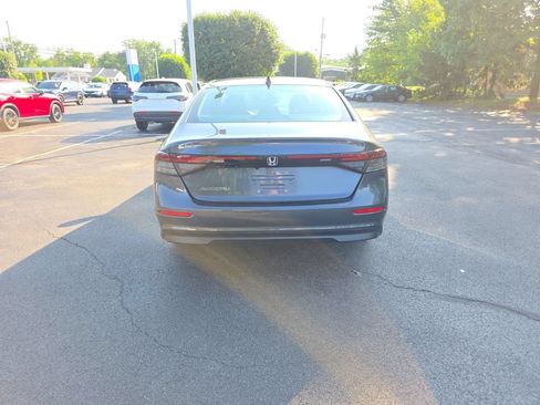 Used 2023 Honda Accord EX image 6