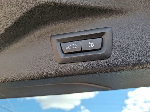 Used 2026 BMW X7 xDrive40i w/ Executive Package image 31