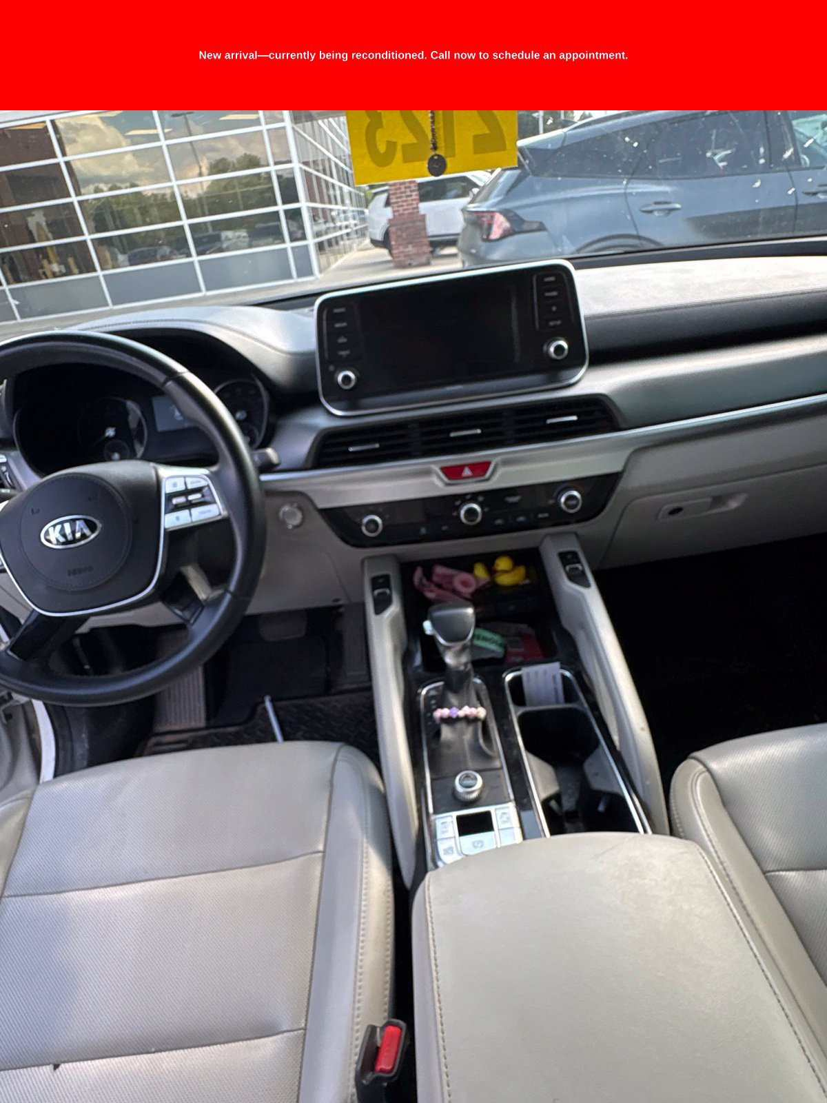 Used 2020 Kia Telluride S w/ S 8 Passenger Seating Package FWD image 3