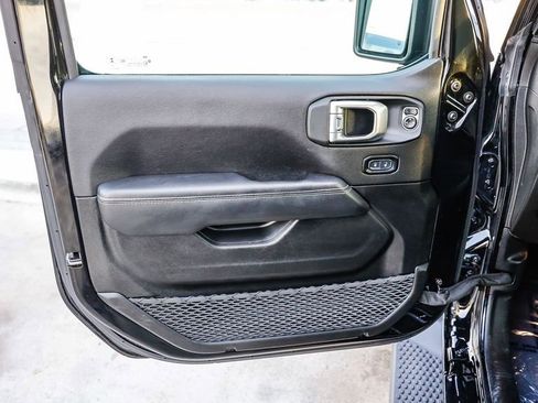 Certified 2023 Jeep Wrangler Unlimited Sahara image 25