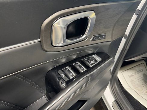 Certified 2024 Kia Sorento SX Prestige image 14