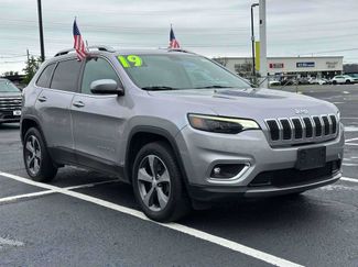Used 2019 Jeep Cherokee Limited AWD/4WD video 1