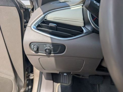 Used 2024 Chevrolet Malibu LT image 11