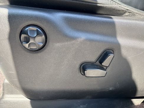 Used 2017 Jeep Grand Cherokee Limited w/ Trailer Tow Group IV image 11