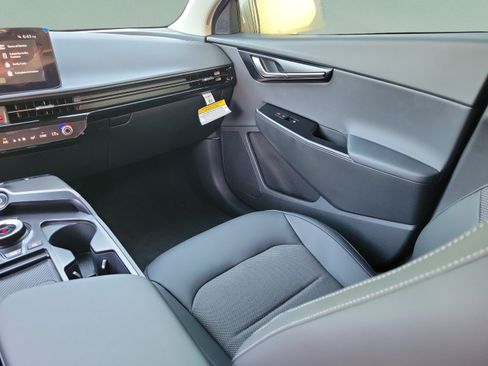 New 2026 Kia EV6 Light RWD image 13