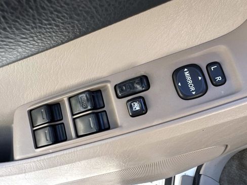 Used 2006 Toyota 4Runner SR5 image 8