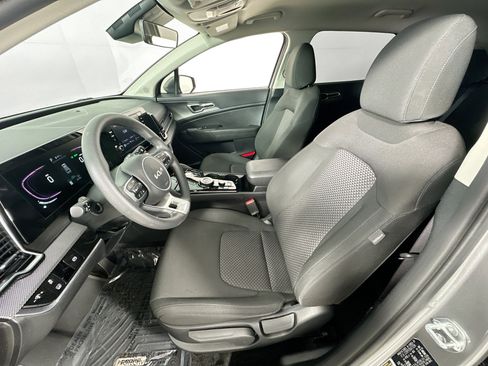 Used 2024 Kia Sportage LX FWD image 19