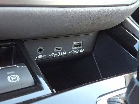 Certified 2025 Subaru Legacy Limited image 26