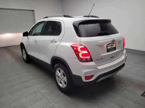 Used 2018 Chevrolet Trax LT w/ LT Convenience Package image 5